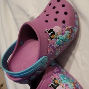 ALADDIN JASMINE  J3 CROCS LIGHT PURPLE  TURQUOISE BLUE STRAP & ACCENTS Shoes